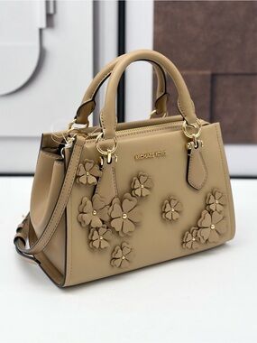 MICHAEL KORS Marilyn Small
Floral Embellished Satchel Crossbody Bag Camel NWT